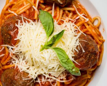 Spaghetti Meatballs An Easy Yet Delicious Dinner Meal!