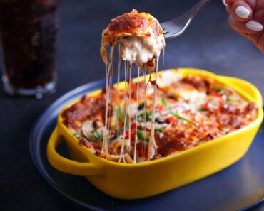 Easy Way To Make The Famous Italian Lasagna!
